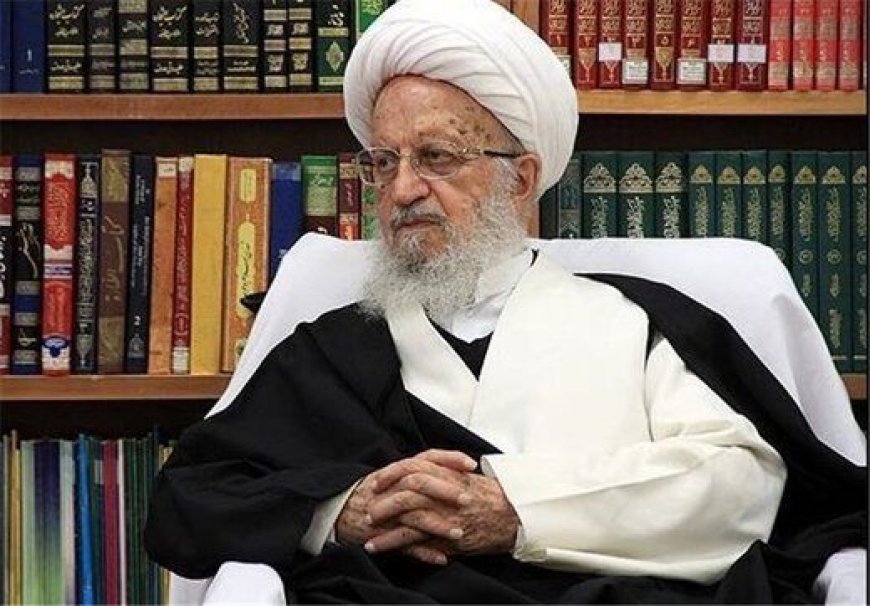 آیت الله مکارم شیرازی: دشمنان همانند دوران دفاع مقدس به التماس خواهند افتاد