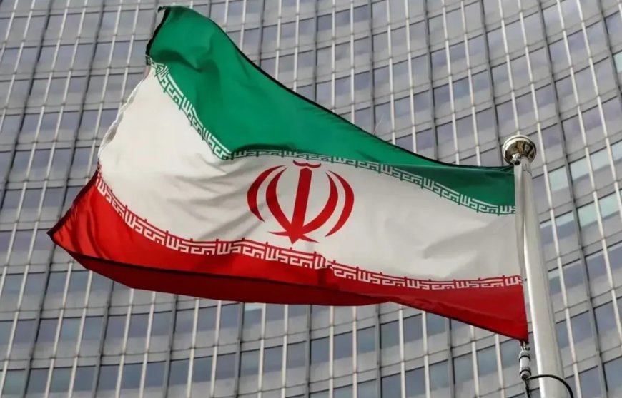 ایران: تنگه هرمز به روی کشتی‌ های غیرمتخاصم باز است