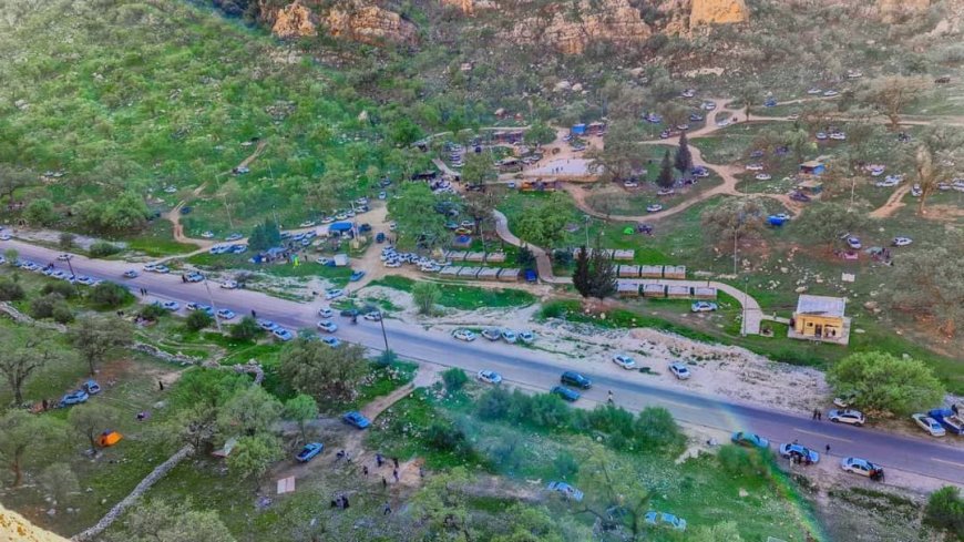 جشن رنگ‌های بهار در دشتک "دیل" گچساران