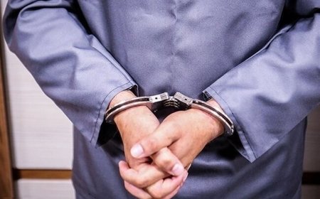 عوامل خائن مرتبط با رسانه‌های دشمن در فارس شناسایی و دستگیر شدند