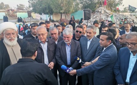 وزیر فرهنگ و ارشاد اسلامی: حضور در مدرسه شجره طیبه میناب شبیه زیارت کربلاست