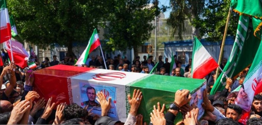 تشییع باشکوه پیکر دریابان شهید تنگسیری و ۲ شهید پاسدار در بوشهر
