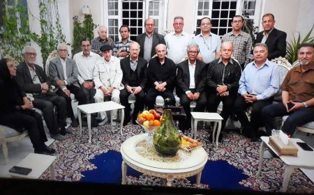 در سایه‌سار خاطره‌ها؛ روزنامه‌نگاران شیراز در دیدار با استاد خسرو حقگو، در فقدان همسر گرامی