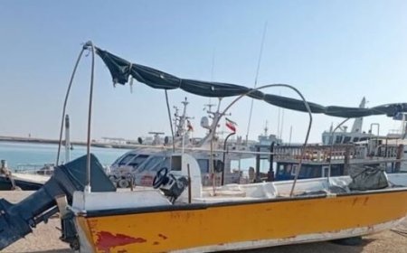 استفاده از قایق‌های صیادی برای انتقال کالا از بنادر عمان در بندرخمیر