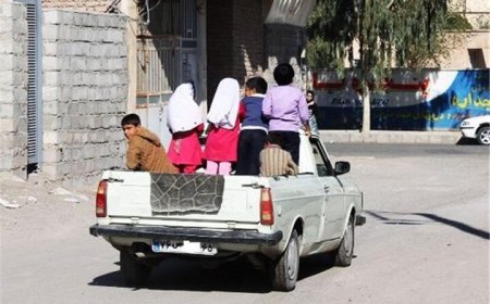هشدار پلیس راه خوزستان درباره حمل مسافر در قسمت بار وانت‌بارها