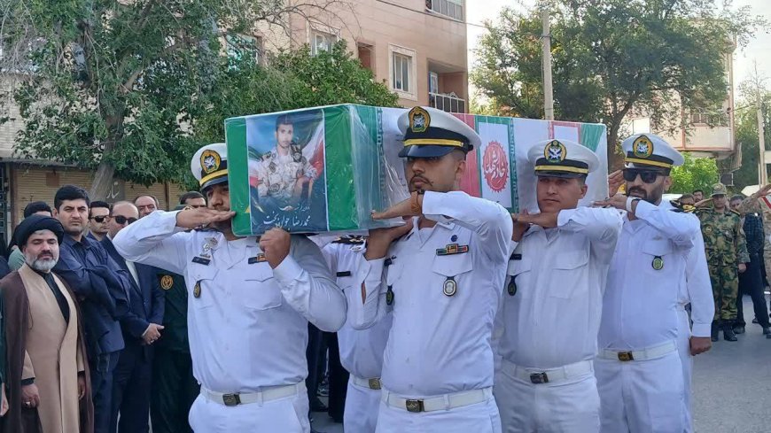 تشییع پیکر مطهر شهید ناو دنا در شهرستان کازرون
