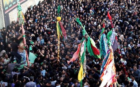 علم‌گردانی میناب؛ میراث ۴۰۰ ساله محرم