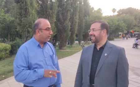 بازدید استاندار فارس از بازارچه‌های عرضه کالا و دیدار با صاحبان مشاغل خانگی