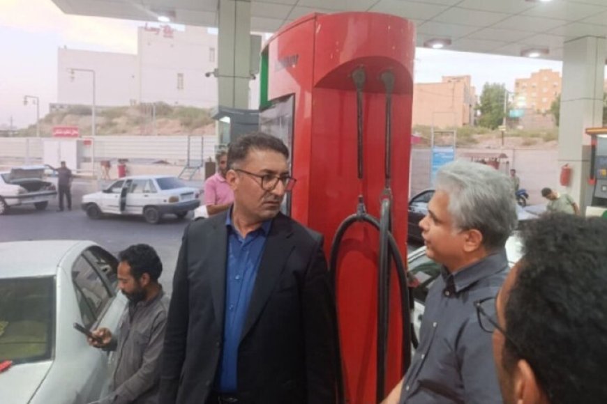 قاچاق بنزین در بندرعباس نداریم؛ عذرخواهی جهت صف‌ جایگاه‌های عرضه سوخت