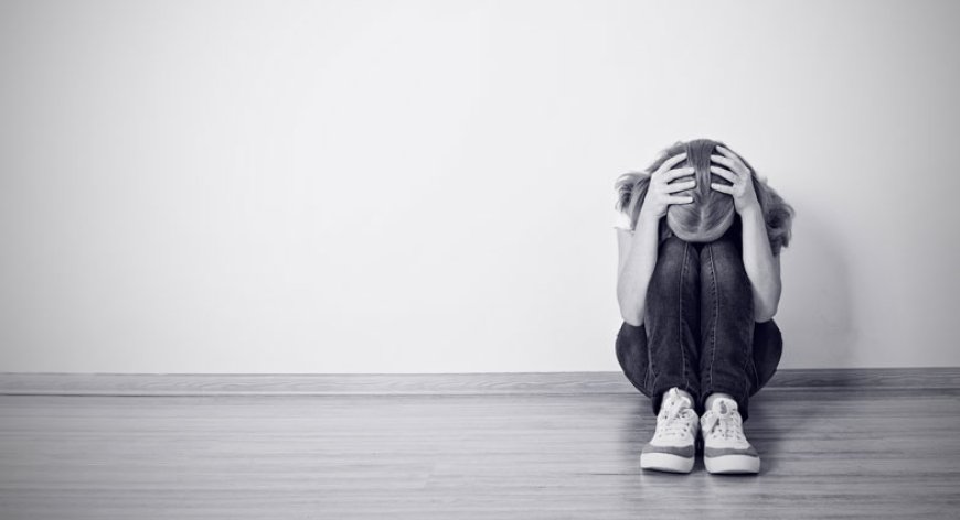 اضطراب یا افسردگی؟ ۱۰ نشانه مهم برای تشخیص بهتر