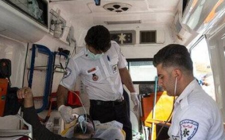 مصدومیت ۷ نفر بر اثر برخورد دو خودروی سواری در آبادان