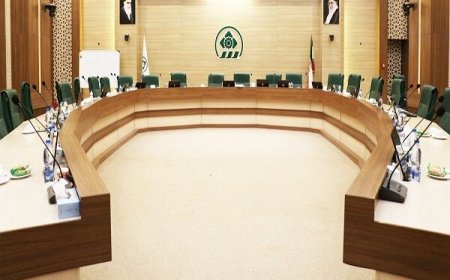 بازگشت حاشیه‌ها به شورای شهر شیراز؛ تعطیلی پی‌درپی جلسه با ممنوعیت دوباره ورود ۲ عضو