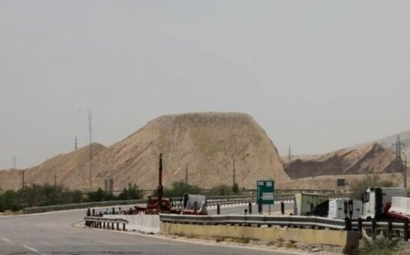 ایمن‌سازی راه‌های بوشهر شتاب گرفت؛ اجرای حفاظ بتنی و خط‌کشی جاده‌ها