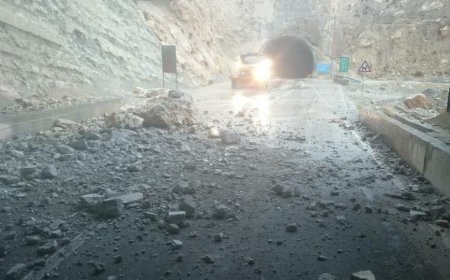 محور بندرعباس - حاجی‌آباد در پی ریزش تونل مسدود اعلام شد