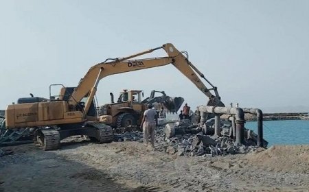 خسارت ۵۰ میلیارد تومانی به تأسیسات آبرسانی جاسک؛ بازسازی ادامه دارد