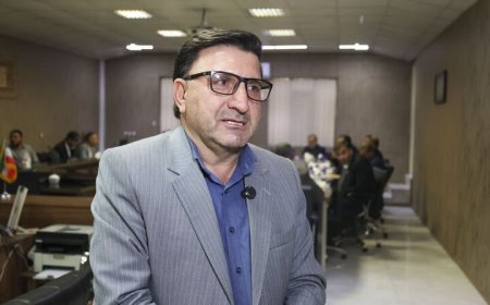 بیمه درمانی اتباع مجاز در فارس در مسیر اجرا؛ برخورد با کارفرمایان متخلف تشدید می‌شود