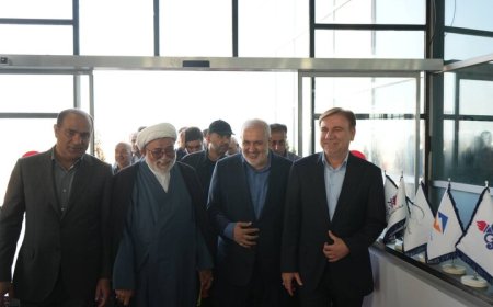وزیر نیرو وارد استان بوشهر شد