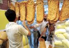 نان صدرا را اتباع بیگانه می خورند