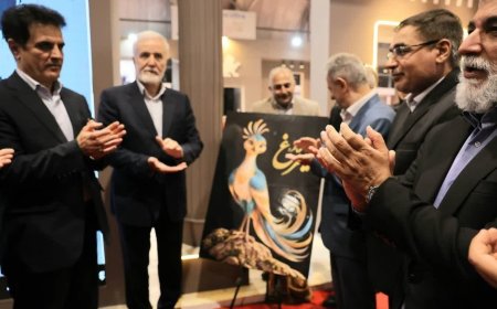 «سیمرغ»؛ سامانه هوشمند معرفی جاذبه‌ها و خدمات گردشگری فارس رونمایی شد