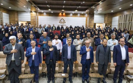 در استان فارس ۱۶ مدرسه یک‌نفره و ۵۸ مدرسه دو‌نفره وجود دارد