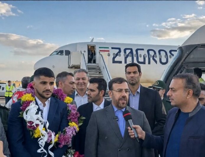 استقبال استاندار فارس از قهرمان شیرازی کشتی فرنگی جهان